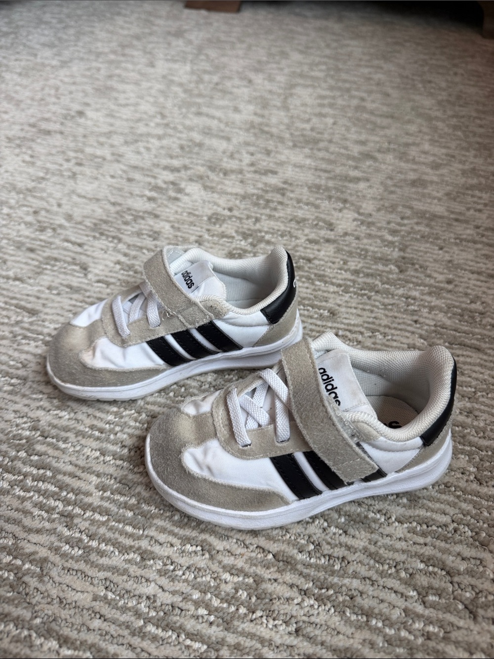 adidas Kids Cream/Light Gray Sneakers with Black Accents